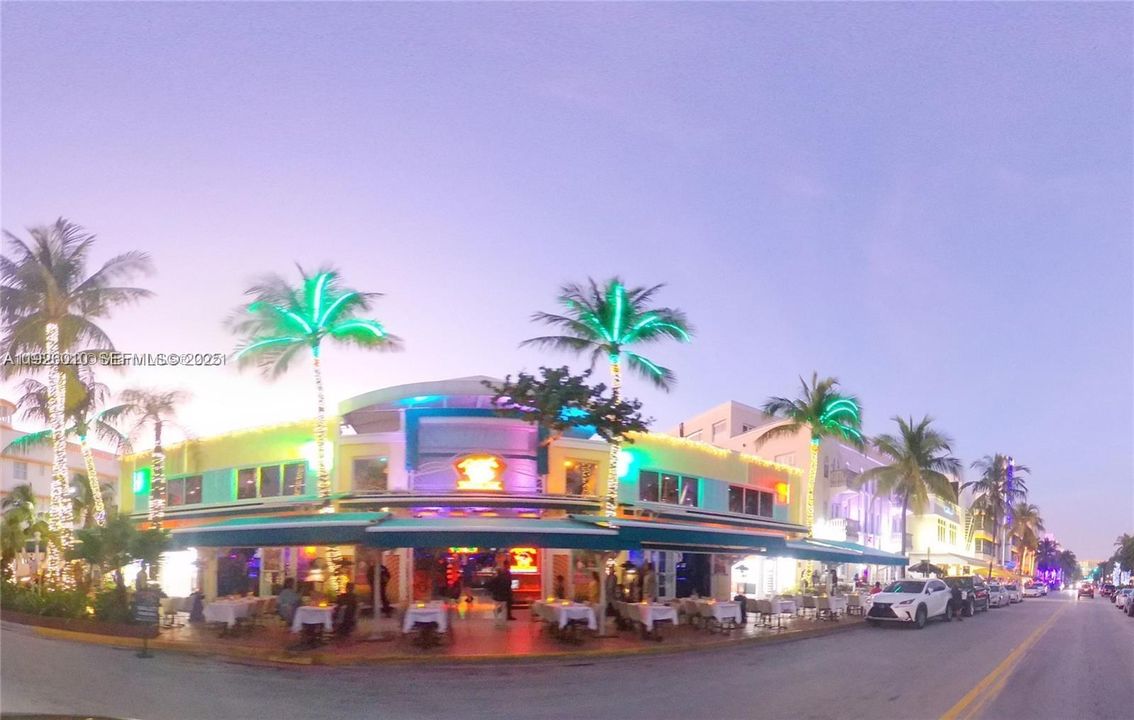 For Rent: $2,500 (1 beds, 2 baths, 752 Square Feet)