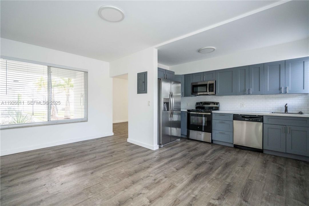 En Renta: $3,000 (3 camas, 2 baños, 1300 Pies cuadrados)