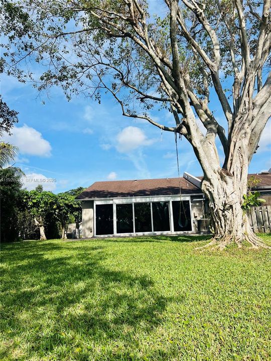 В аренду: $3,000 (2 спален, 2 ванн, 1368 Квадратных фут)