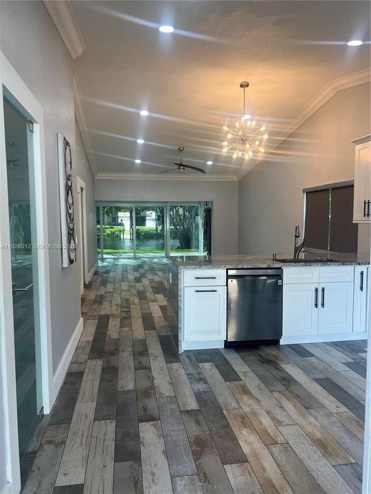 В аренду: $3,000 (2 спален, 2 ванн, 1368 Квадратных фут)