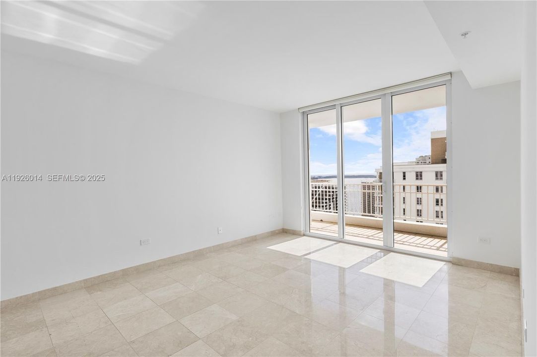 For Rent: $3,350 (1 beds, 1 baths, 878 Square Feet)