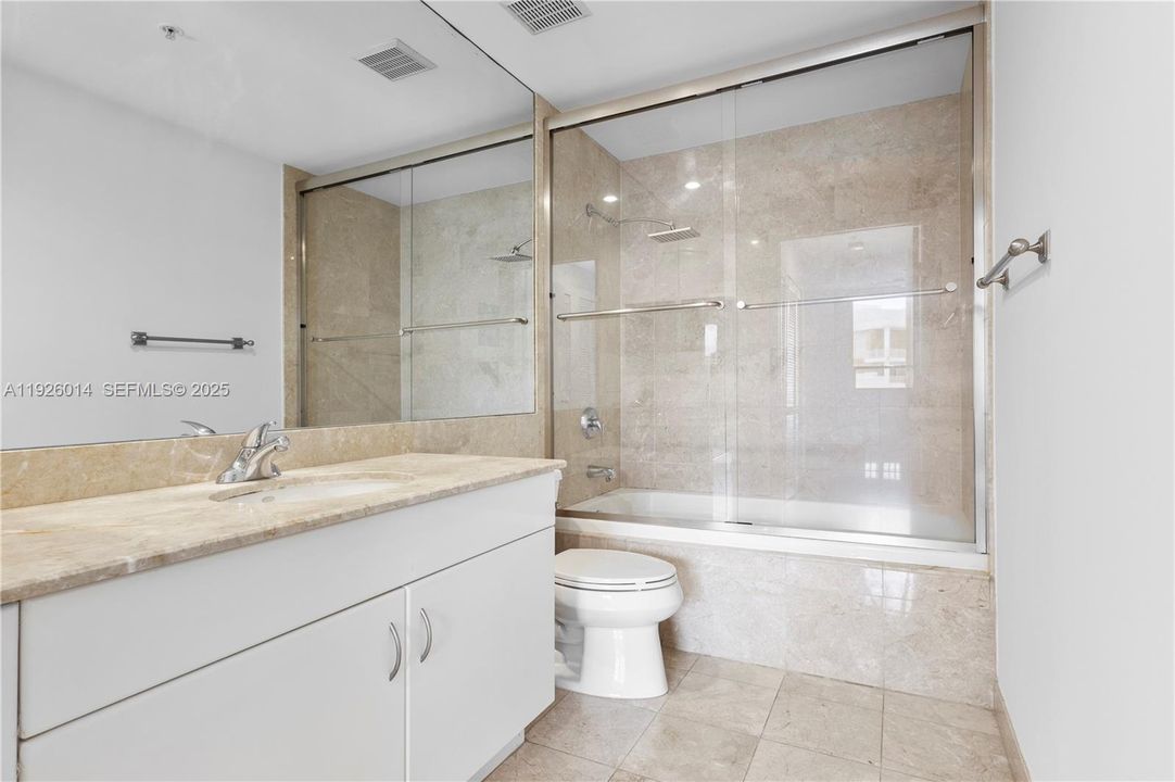 For Rent: $3,350 (1 beds, 1 baths, 878 Square Feet)