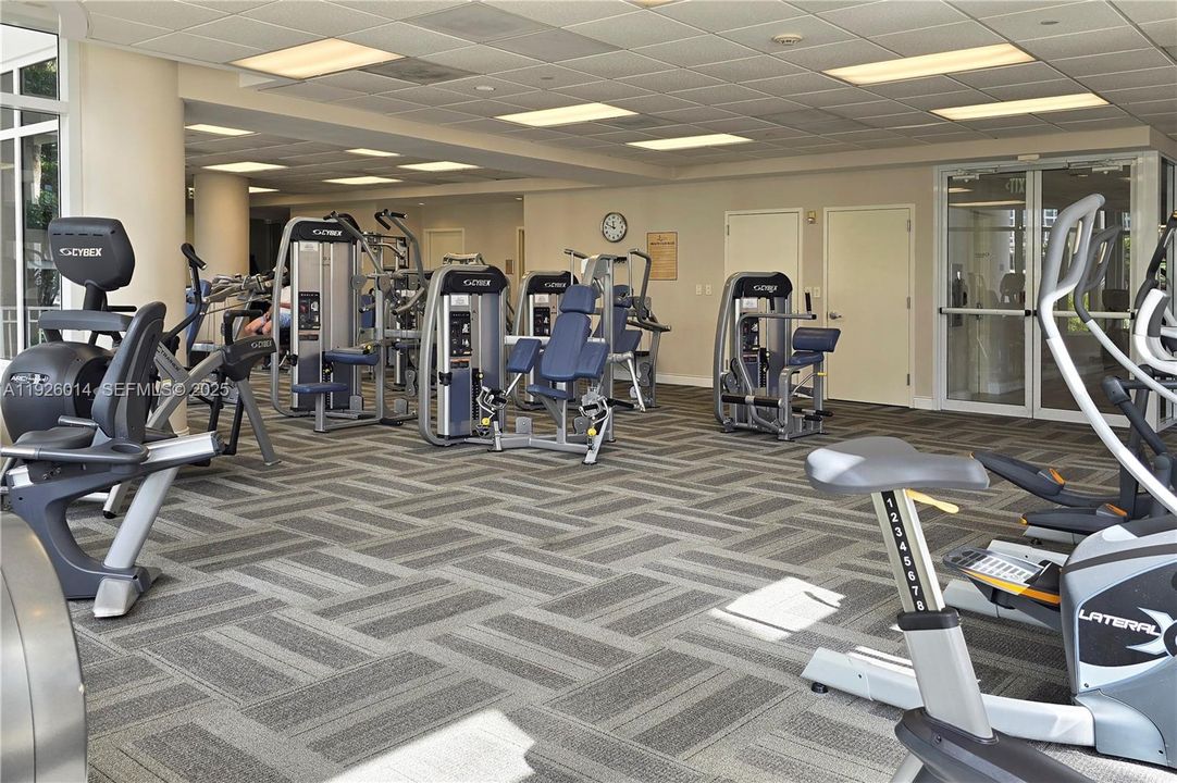 For Rent: $3,350 (1 beds, 1 baths, 878 Square Feet)