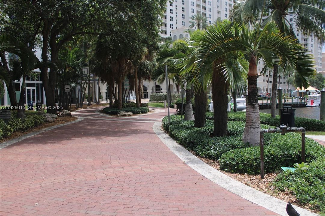 For Rent: $3,100 (2 beds, 2 baths, 1153 Square Feet)