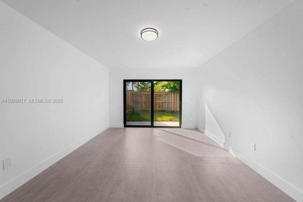 На продажу: $626,500 (3 спален, 2 ванн, 1241 Квадратных фут)