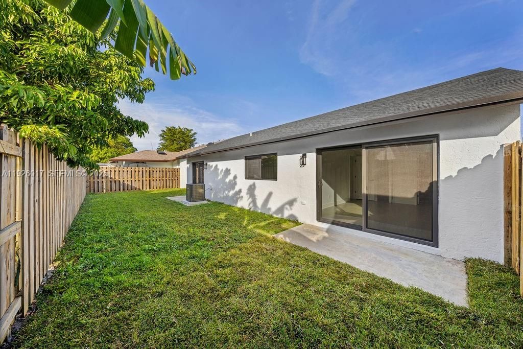 На продажу: $626,500 (3 спален, 2 ванн, 1241 Квадратных фут)