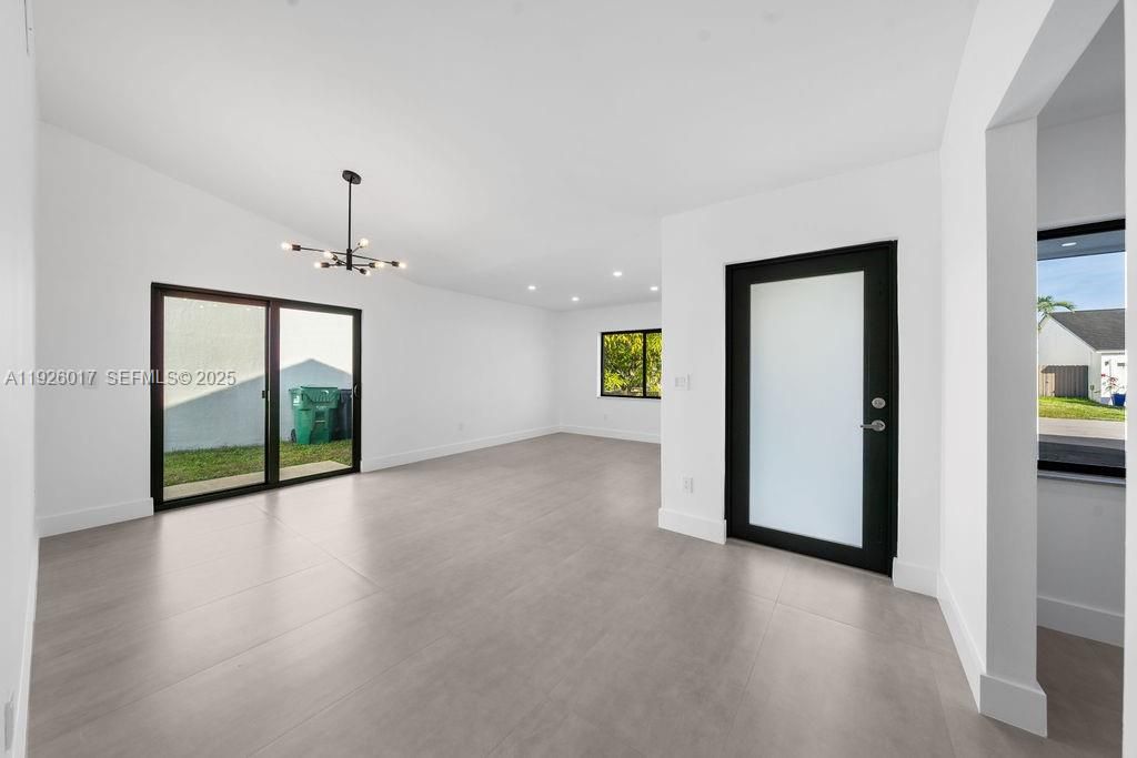 На продажу: $626,500 (3 спален, 2 ванн, 1241 Квадратных фут)