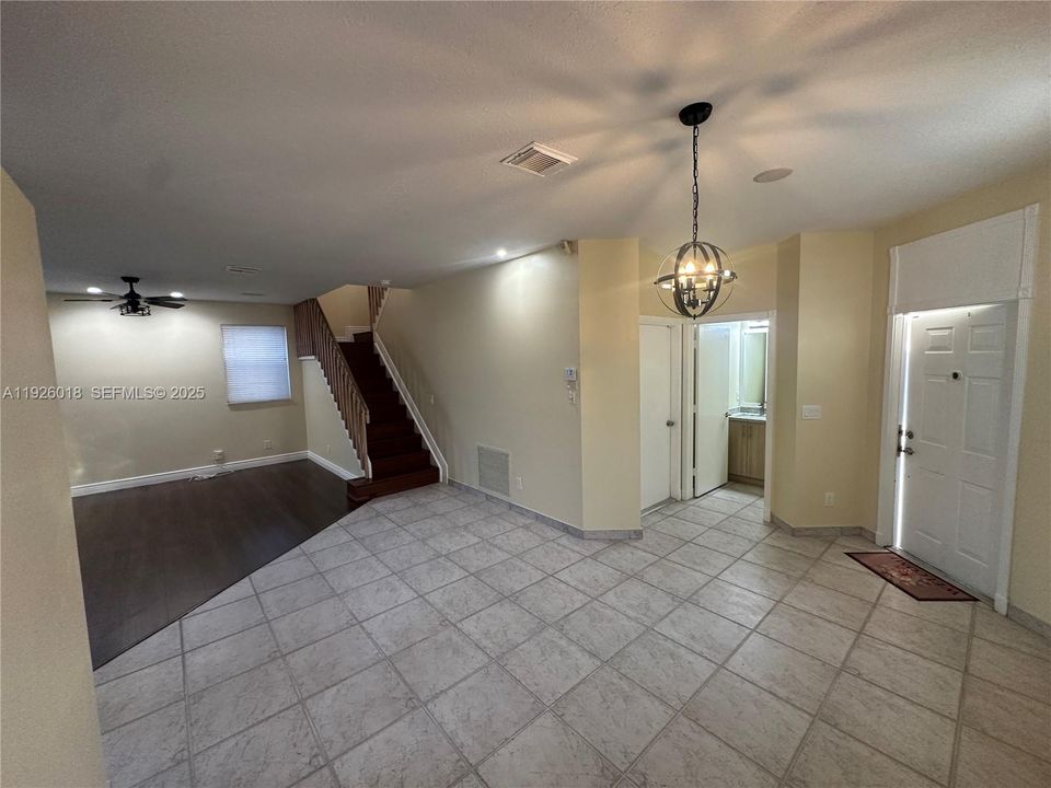 For Rent: $3,500 (4 beds, 2 baths, 1896 Square Feet)