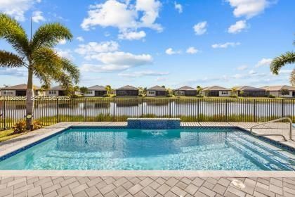 На продажу: $849,000 (3 спален, 3 ванн, 2352 Квадратных фут)