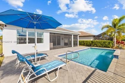 На продажу: $849,000 (3 спален, 3 ванн, 2352 Квадратных фут)