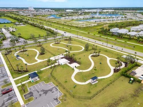 На продажу: $849,000 (3 спален, 3 ванн, 2352 Квадратных фут)