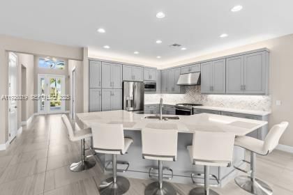 На продажу: $849,000 (3 спален, 3 ванн, 2352 Квадратных фут)