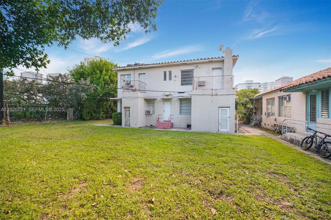 В аренду: $1,600 (0 спален, 1 ванн, 400 Квадратных фут)