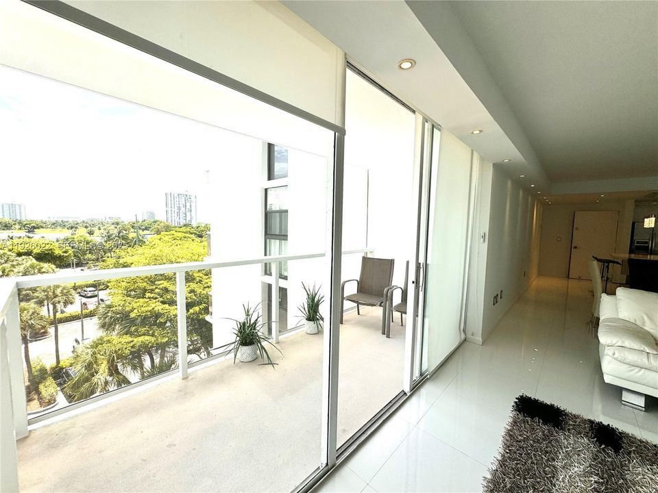 В аренду: $3,100 (2 спален, 2 ванн, 1144 Квадратных фут)