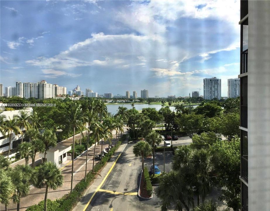 В аренду: $3,100 (2 спален, 2 ванн, 1144 Квадратных фут)