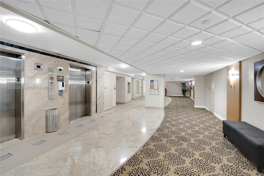 For Sale: $879,000 (2 beds, 2 baths, 2261 Square Feet)