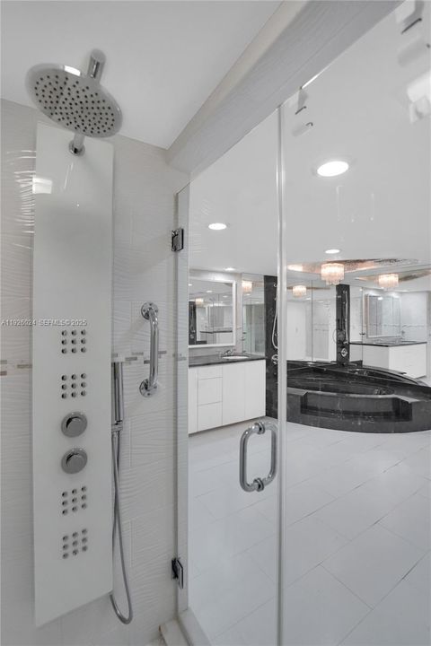 For Sale: $879,000 (2 beds, 2 baths, 2261 Square Feet)