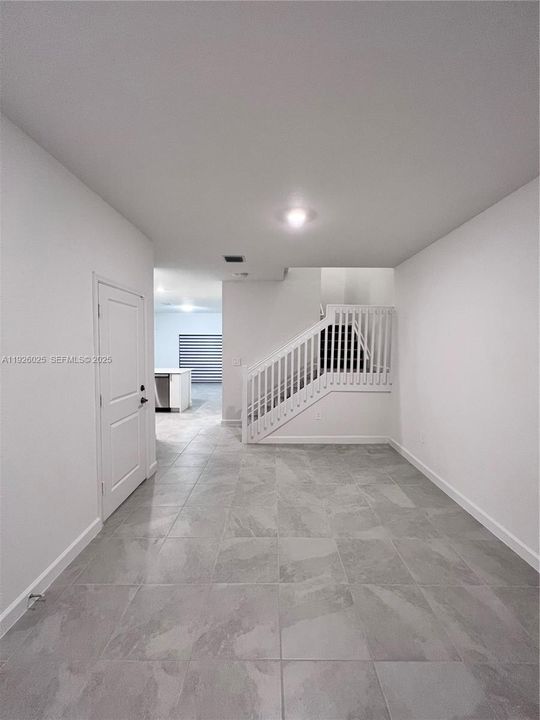 En Venta: $470,000 (3 camas, 2 baños, 1695 Pies cuadrados)