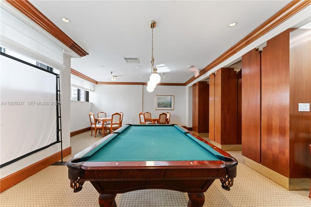 For Sale: $890,000 (2 beds, 2 baths, 1410 Square Feet)