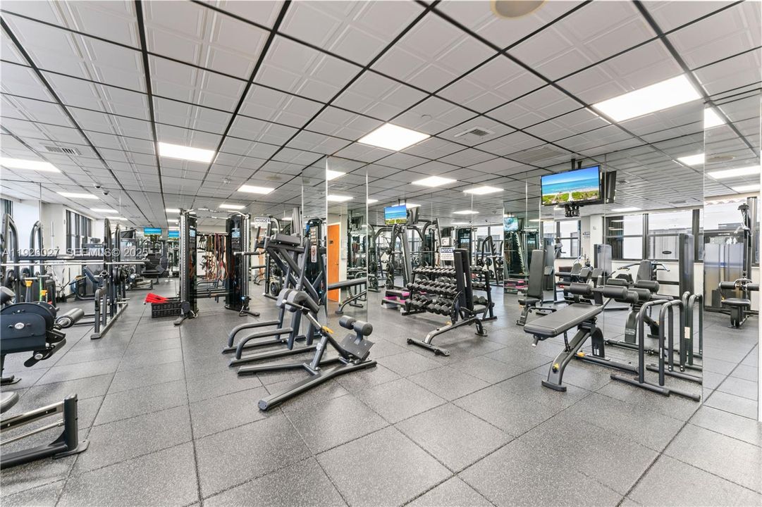 For Sale: $890,000 (2 beds, 2 baths, 1410 Square Feet)