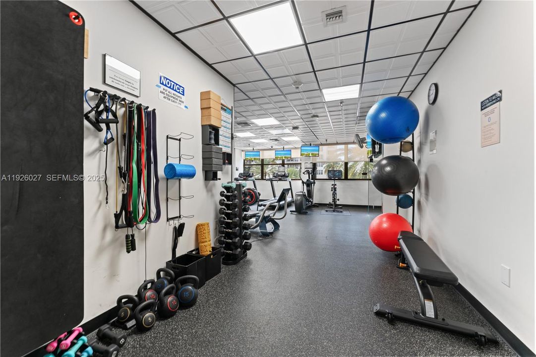 For Sale: $890,000 (2 beds, 2 baths, 1410 Square Feet)