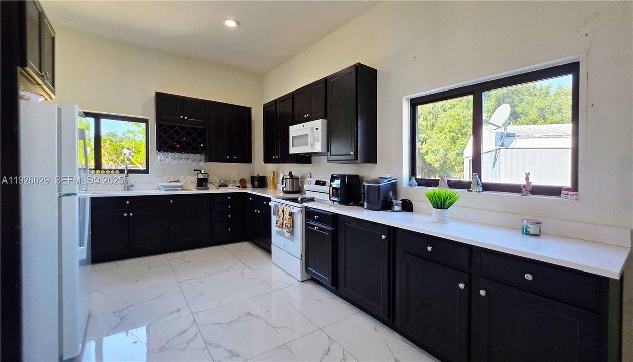 待售: $550,000 (3 贝兹, 2 浴室, 1872 平方英尺)