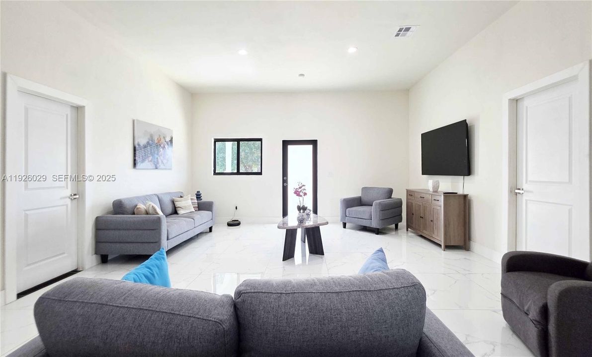 待售: $550,000 (3 贝兹, 2 浴室, 1872 平方英尺)