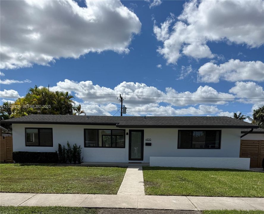 待售: $825,000 (4 贝兹, 2 浴室, 0 平方英尺)