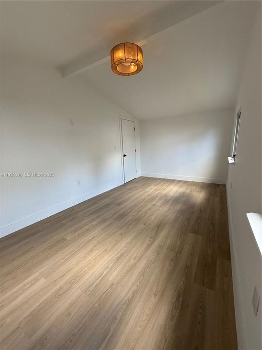 待售: $825,000 (4 贝兹, 2 浴室, 0 平方英尺)