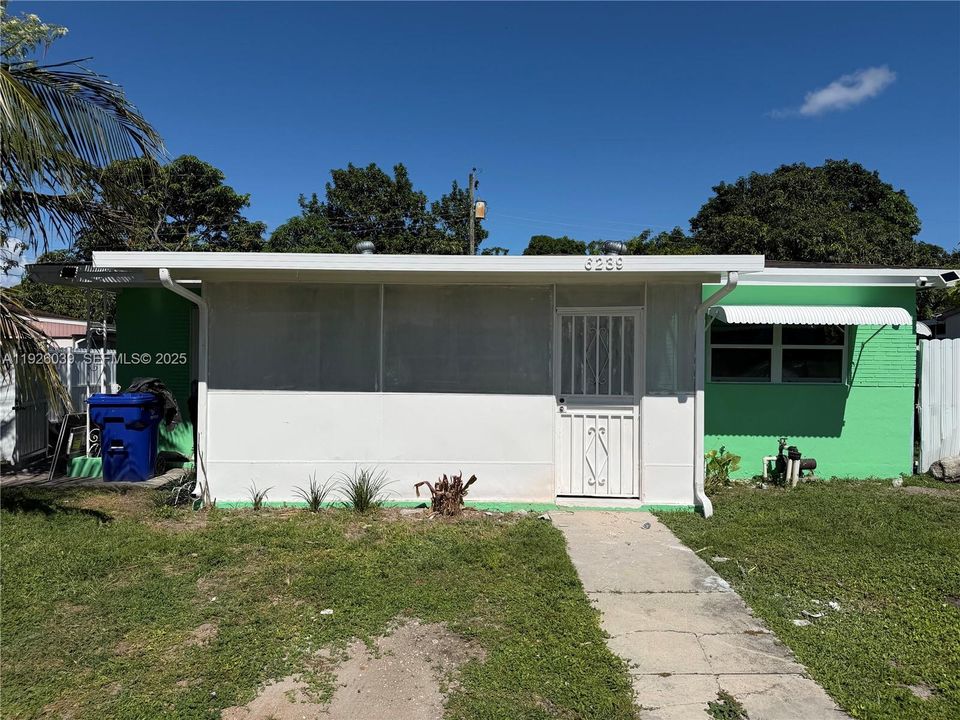 En Renta: $2,300 (2 camas, 1 baños, 1001 Pies cuadrados)