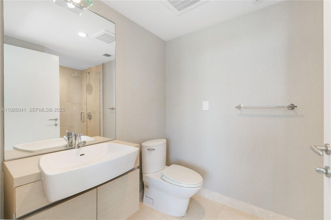 For Sale: $1,200,000 (2 beds, 2 baths, 1500 Square Feet)