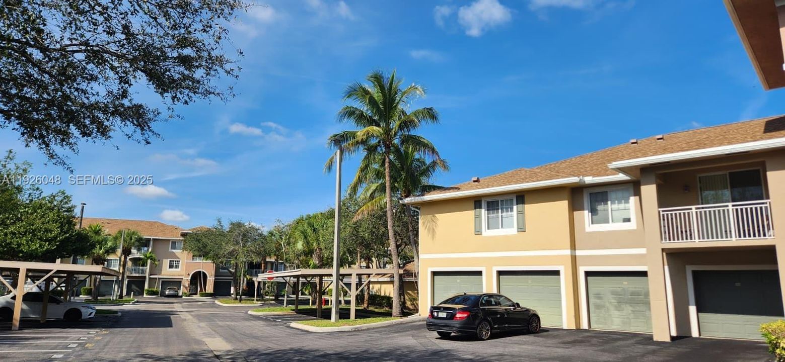 В аренду: $1,850 (1 спален, 1 ванн, 740 Квадратных фут)