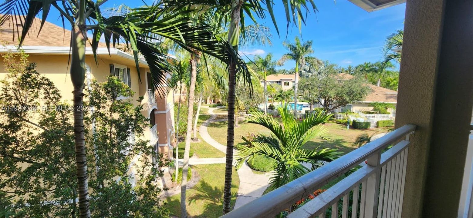 В аренду: $1,850 (1 спален, 1 ванн, 740 Квадратных фут)