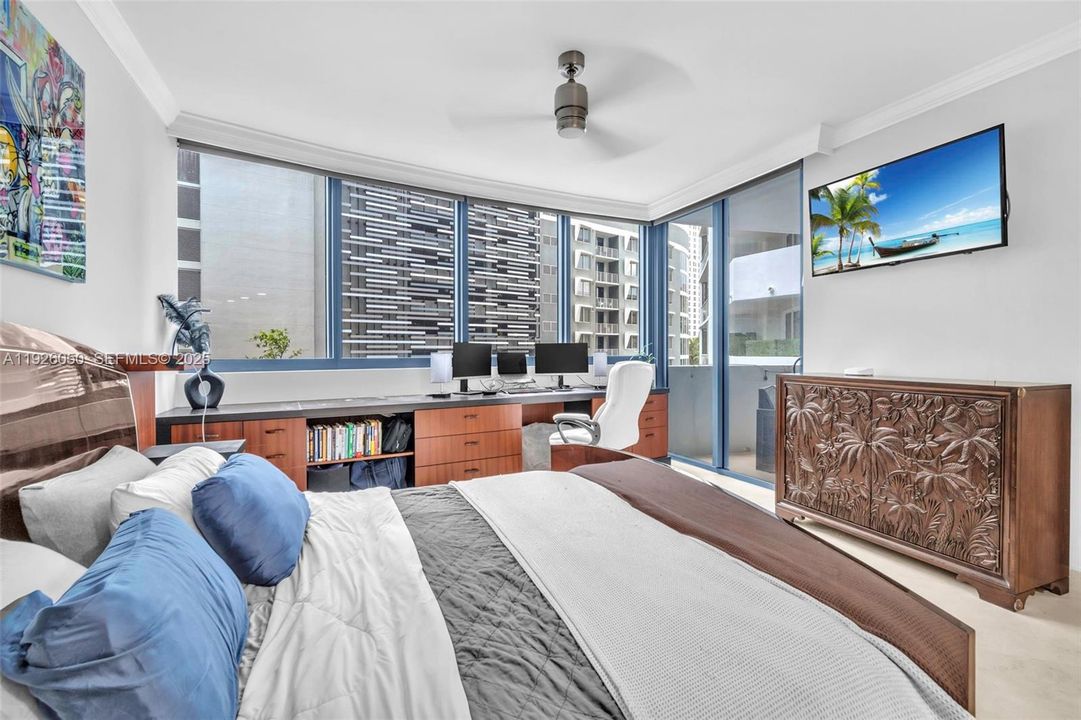 待售: $775,000 (1 贝兹, 1 浴室, 1113 平方英尺)