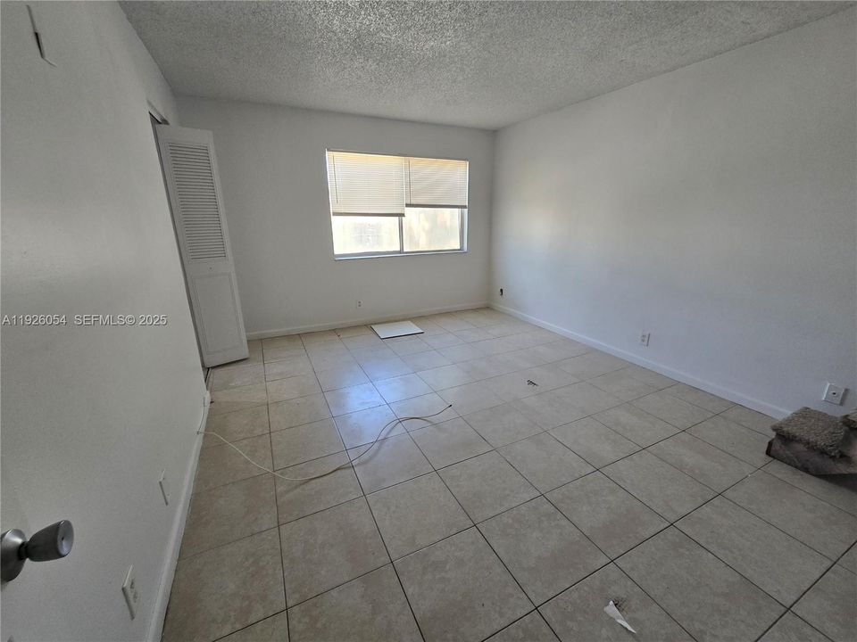 En Renta: $1,800 (2 camas, 1 baños, 940 Pies cuadrados)