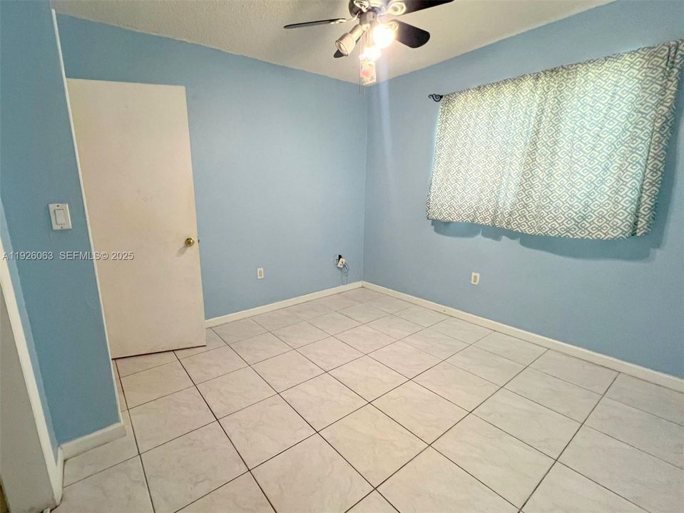 En Venta: $465,000 (3 camas, 2 baños, 1058 Pies cuadrados)