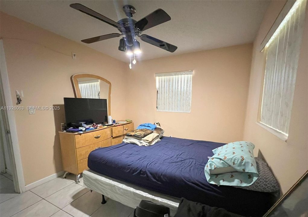 En Venta: $465,000 (3 camas, 2 baños, 1058 Pies cuadrados)