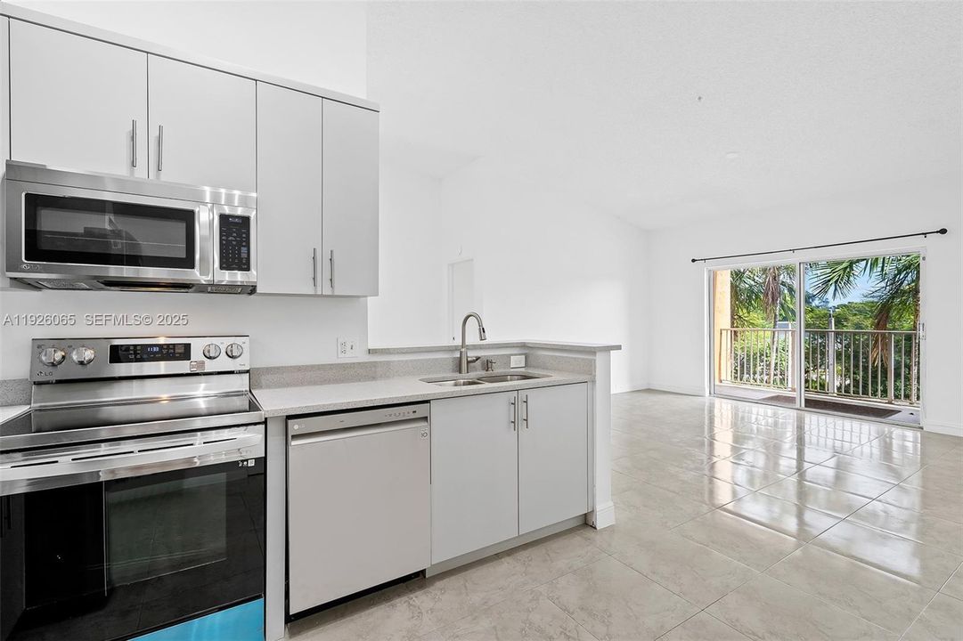 En Venta: $259,000 (2 camas, 2 baños, 1183 Pies cuadrados)