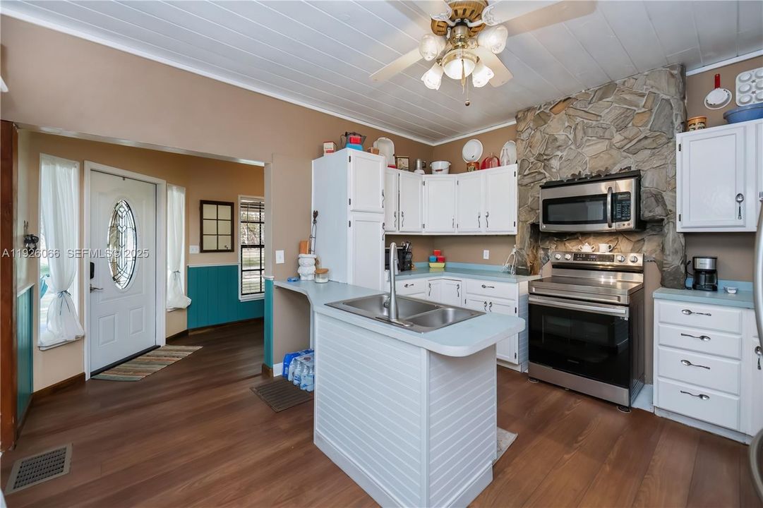 En Venta: $334,900 (3 camas, 2 baños, 0 Pies cuadrados)