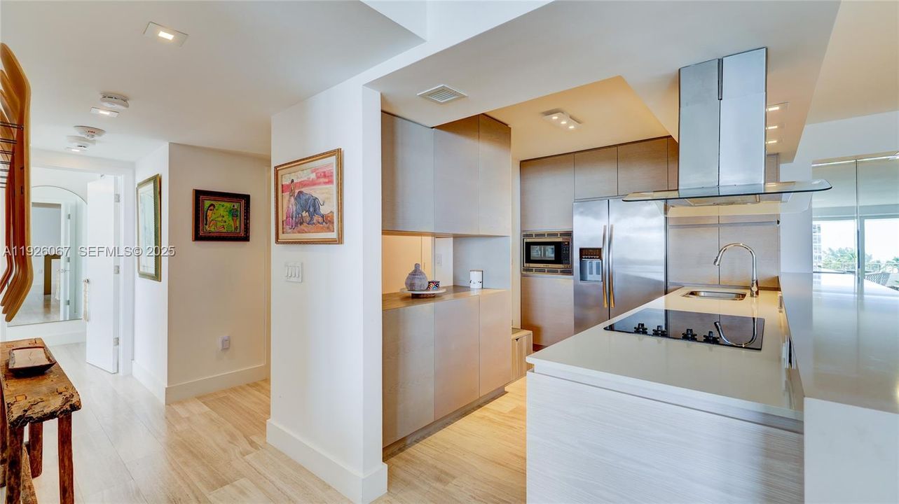 For Rent: $6,750 (2 beds, 2 baths, 1260 Square Feet)