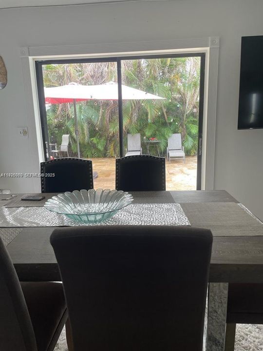 В аренду: $4,950 (3 спален, 2 ванн, 1693 Квадратных фут)