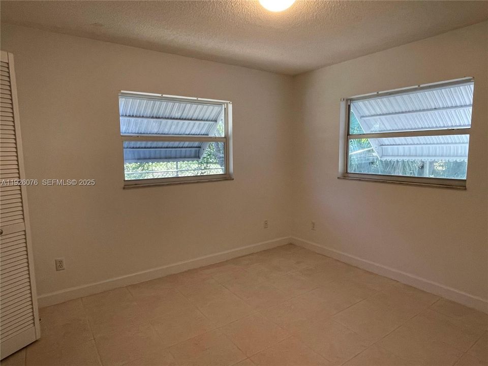 For Rent: $1,595 (2 beds, 1 baths, 780 Square Feet)