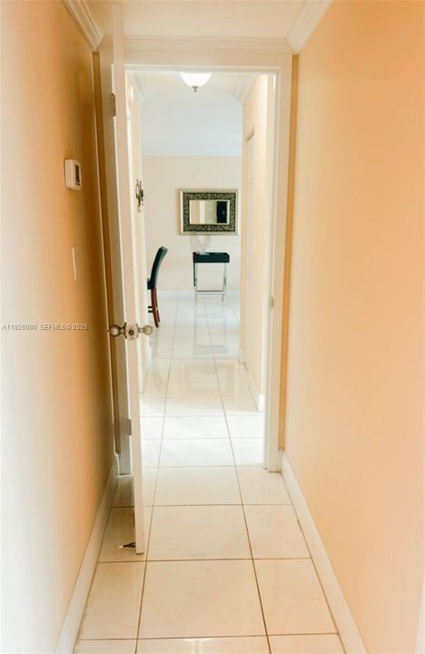 For Sale: $465,000 (2 beds, 2 baths, 1222 Square Feet)