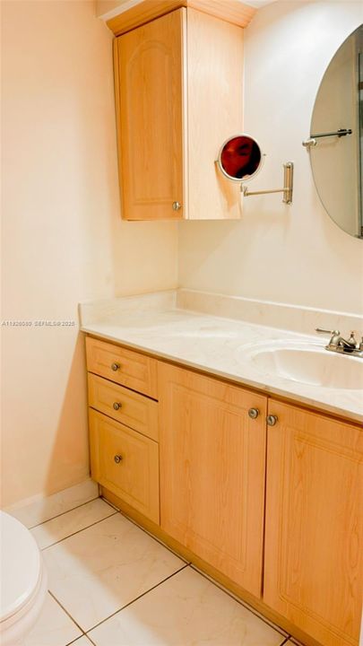 For Sale: $465,000 (2 beds, 2 baths, 1222 Square Feet)