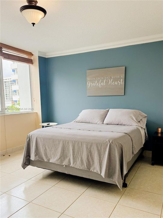 For Sale: $465,000 (2 beds, 2 baths, 1222 Square Feet)