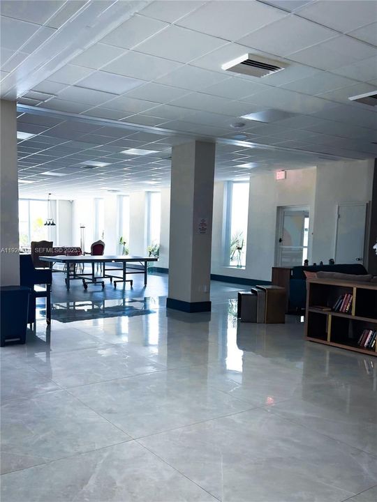 For Sale: $465,000 (2 beds, 2 baths, 1222 Square Feet)