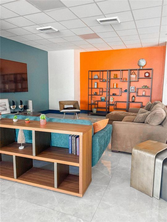 For Sale: $465,000 (2 beds, 2 baths, 1222 Square Feet)