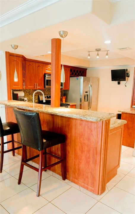 For Sale: $465,000 (2 beds, 2 baths, 1222 Square Feet)