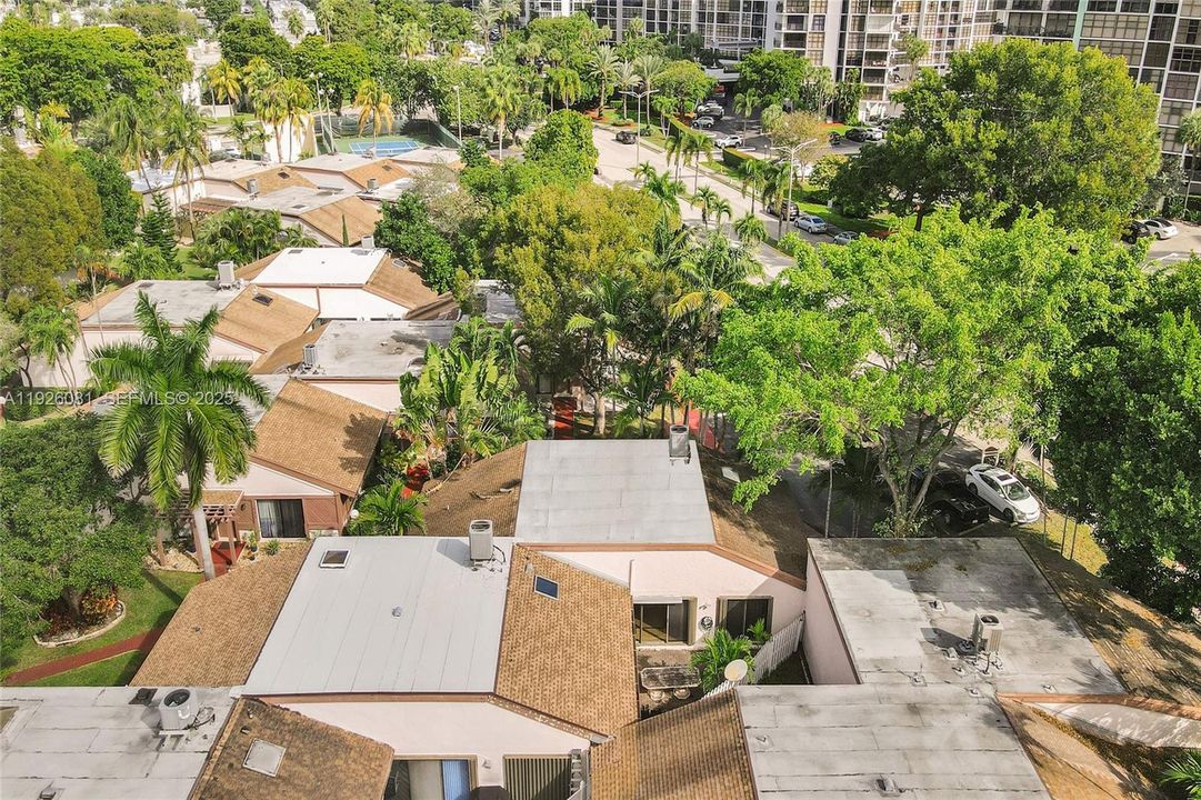 На продажу: $585,000 (2 спален, 2 ванн, 1624 Квадратных фут)