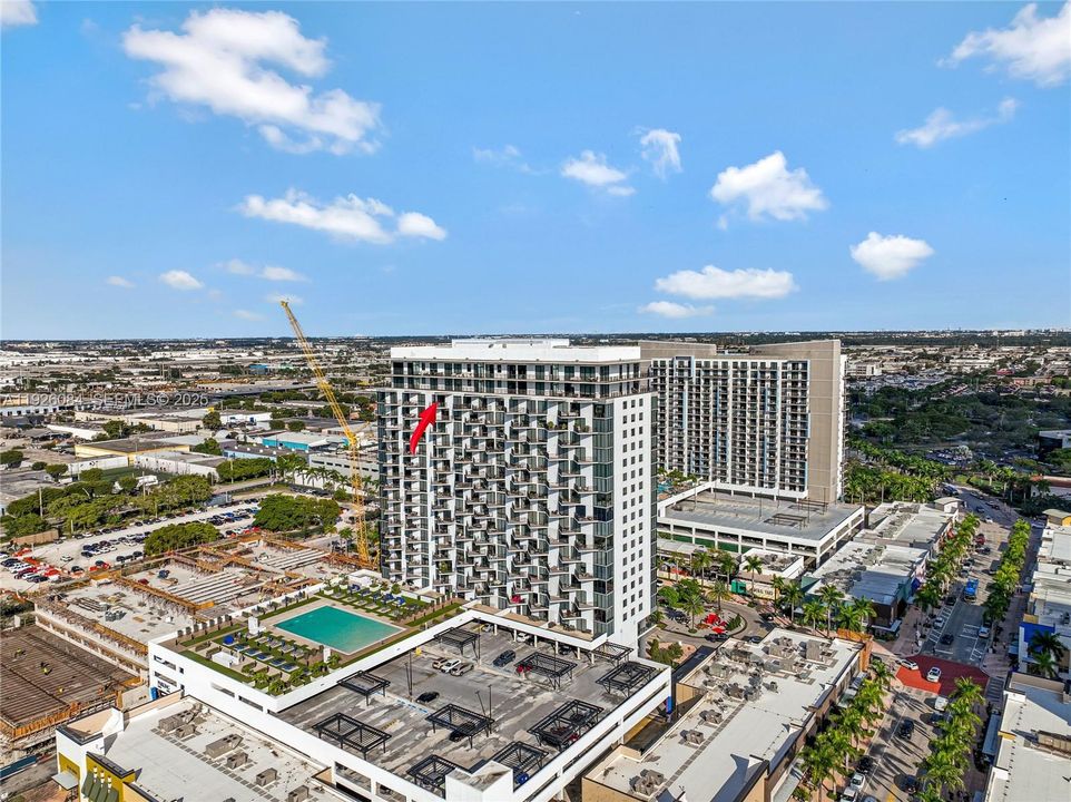 For Sale: $425,900 (1 beds, 1 baths, 769 Square Feet)